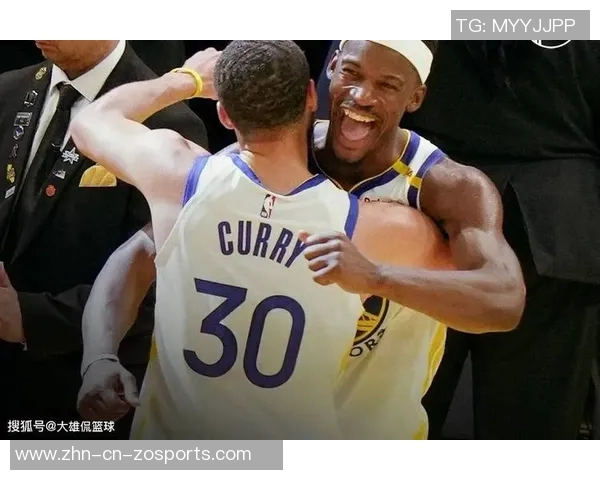 巴特勒强势突破篮下完成折叠打进并造成对手犯规精彩瞬间