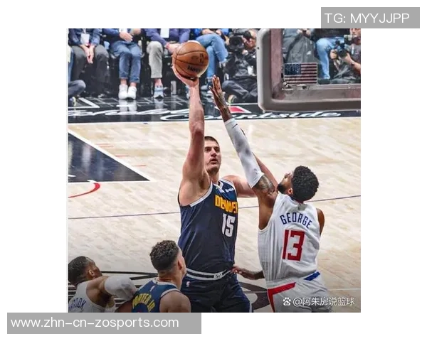 快船今日训练精彩瞬间小卡持球卢指导跑位哈登投篮比尔运球展现默契 快船今日训练精彩瞬间小卡持球卢指导跑位哈登投篮比尔运球展现默契