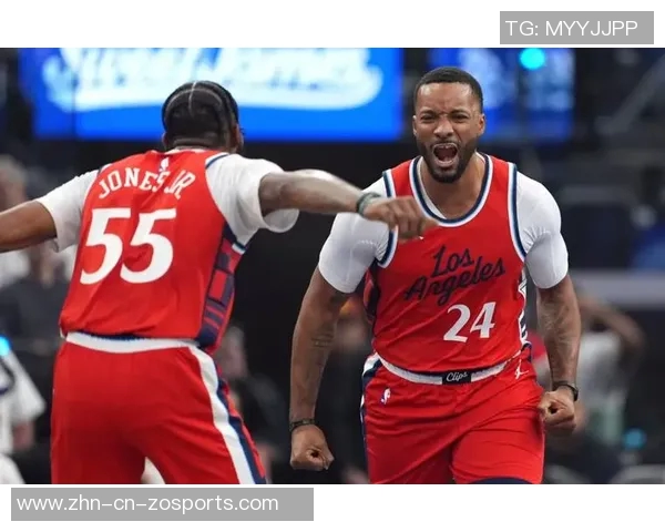 鲍威尔表现稳定全场13投6中贡献18分4篮板3助攻1抢断1盖帽 鲍威尔表现稳定全场13投6中贡献18分4篮板3助攻1抢断1盖帽