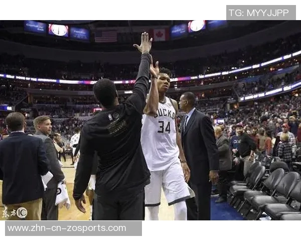 34号秀卡尔克布伦纳半场完美表现6投全中贡献13分4篮板1抢断1盖帽 34号秀卡尔克布伦纳半场完美表现6投全中贡献13分4篮板1抢断1盖帽