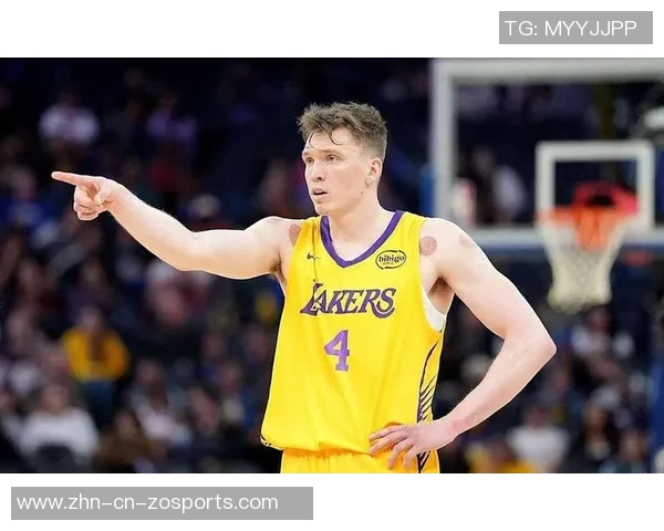 克里斯蒂状态低迷12投仅中3球贡献9分7板5助却有3次失误表现不佳