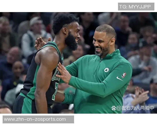 布朗与凯尔特人携手逆袭低估者展现攻防一体的实力